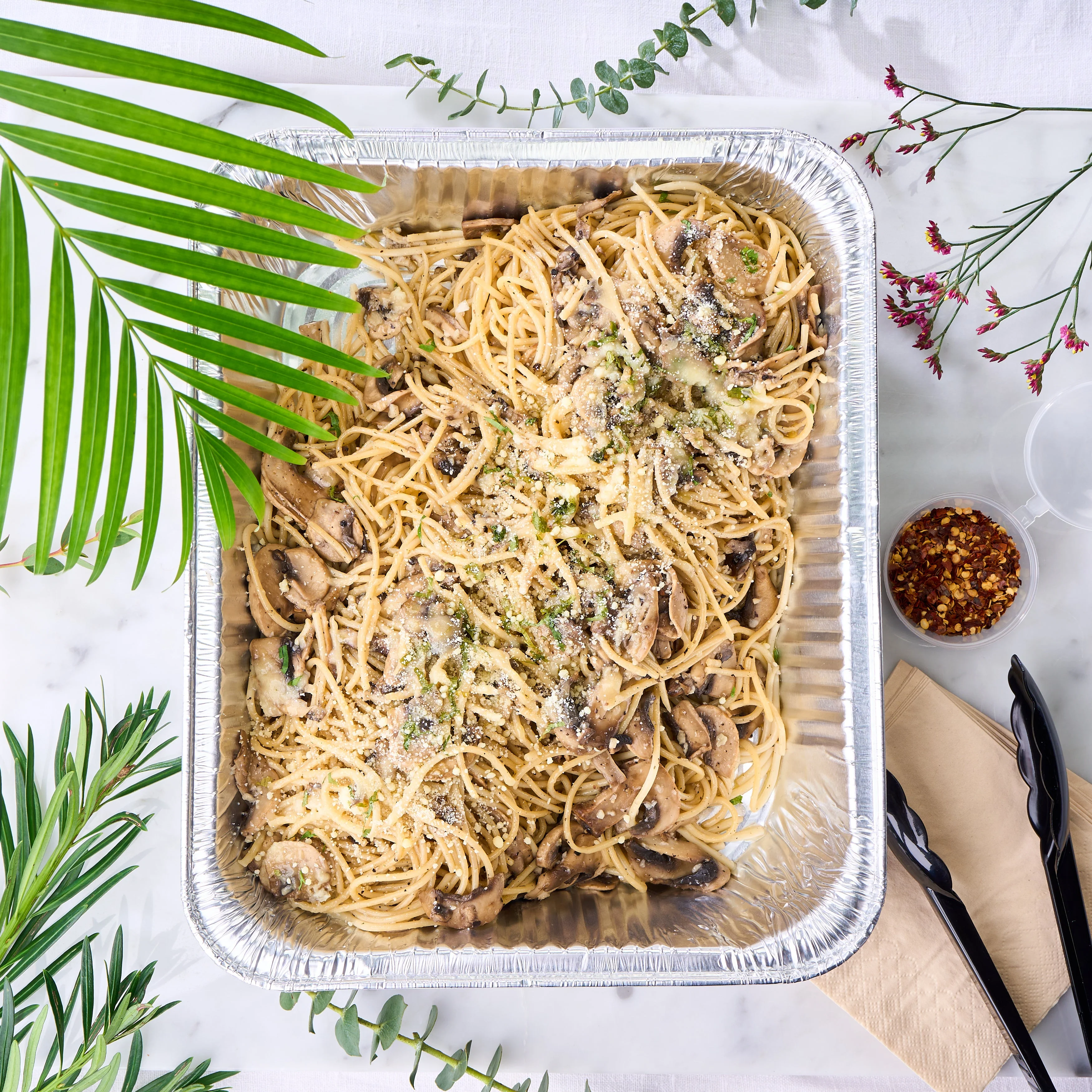 Aglio Olio with Mushrooms Pasta Tray  🌿 - Image 3