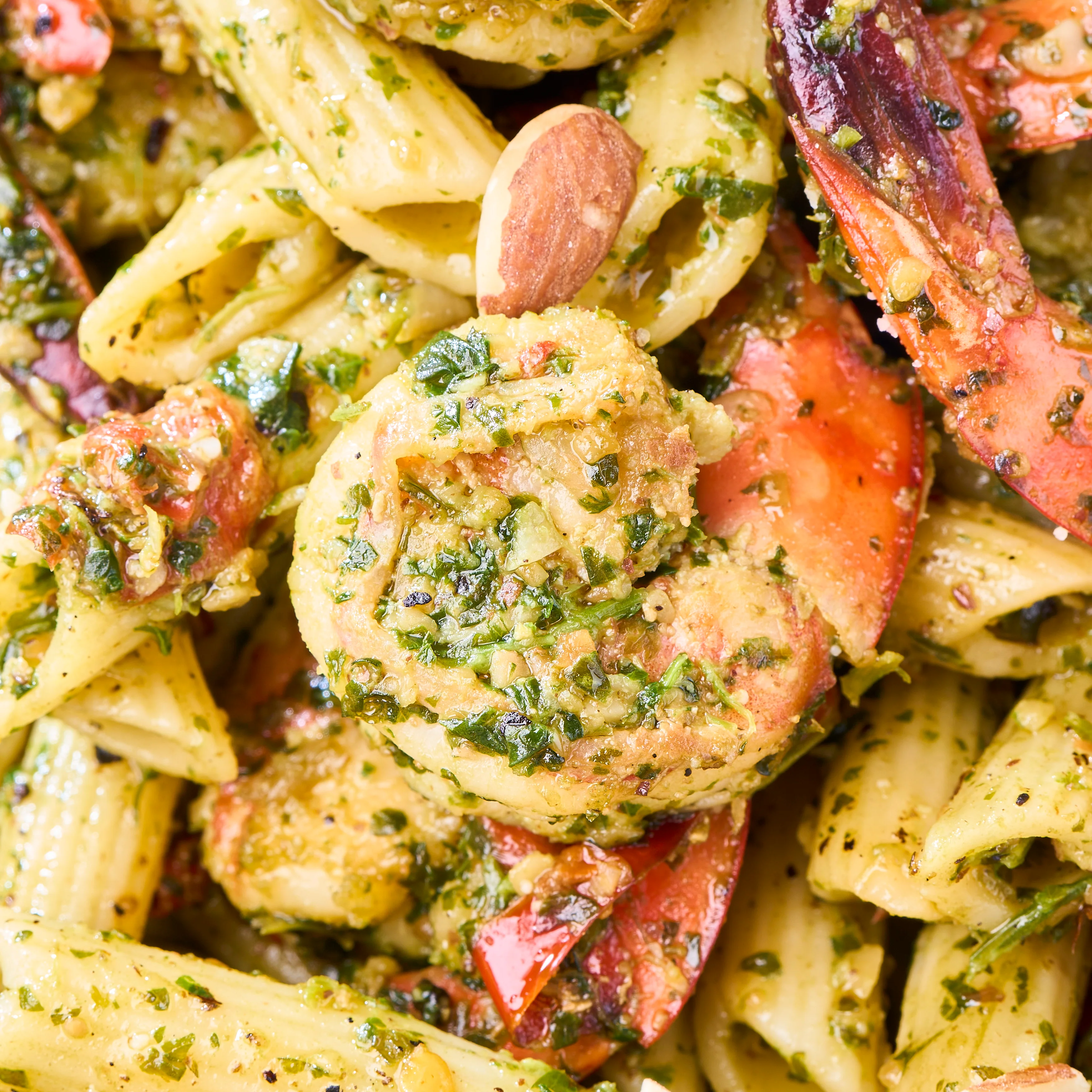 Coriander Pesto Seafood with Caramelised Chillis Pasta Tray - Image 4