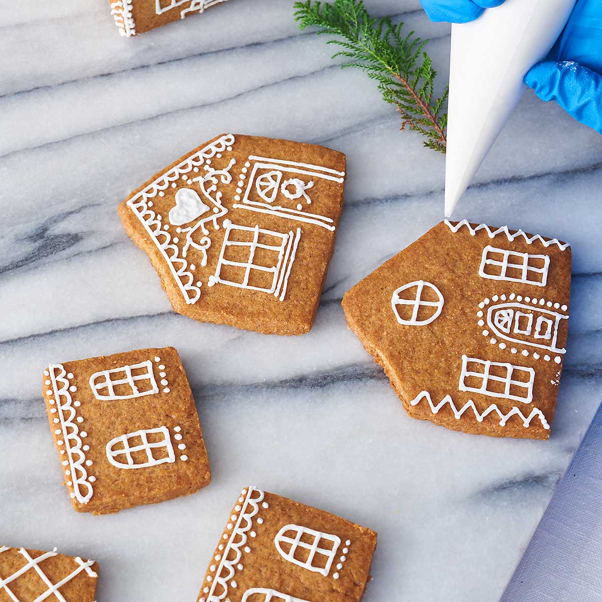 Gingerbread House DIY Kit - Image 4